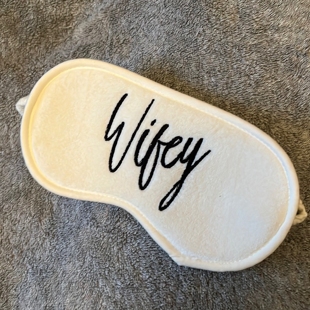 Eye mask